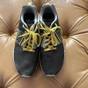 Reebok tennis shoes; Size 7